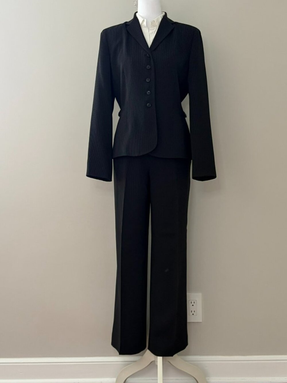 Ann Taylor Petites Textured Black Suit Set | Size 8P Blazer + 10P Pants